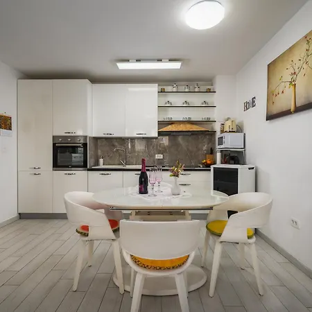 Apartment Anna House With Umag