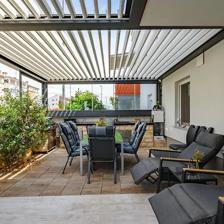 Anna House With Apartament Umag