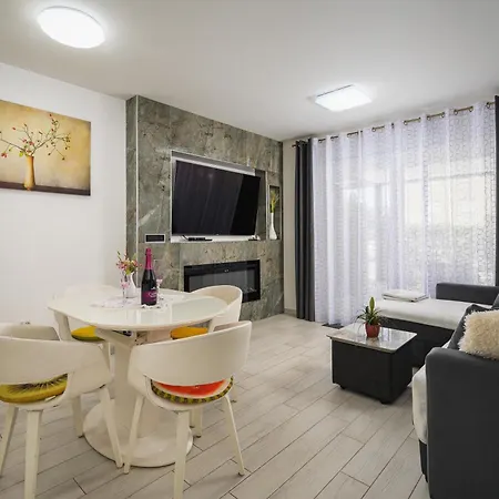 Apartment Anna House With Umag